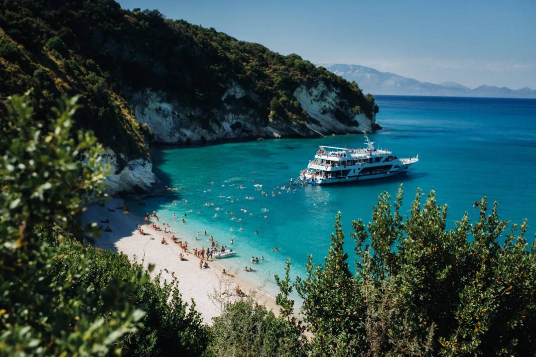Yunanistan'da Görülmesi Gereken Plaj Sahilleri - En Güzel Kumsallar 13